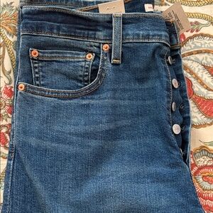 Levi's Ribcage Straight Ankle Medium Wash Jeans (NWT)